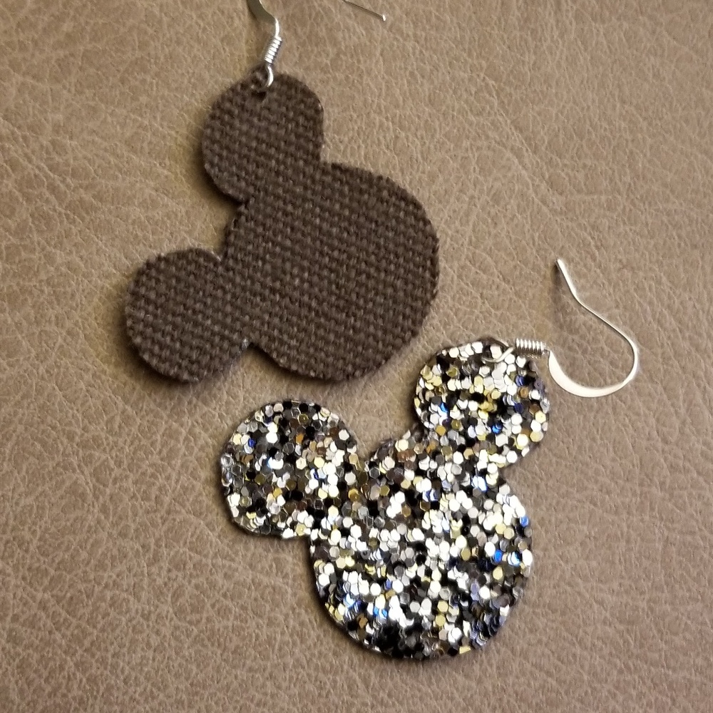 FUN Chunky Glitter Mouse head earrings! - Picture 2 of 4